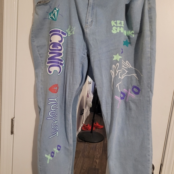 Iconic denim jeans by Ashley Stewart - Picture 1 of 14